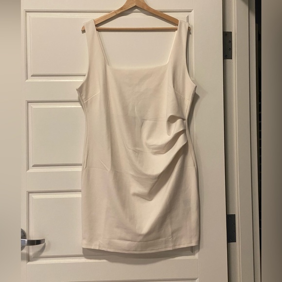 H&M Pleated Dress in Ivory White XL NWT - Picture 8 of 9